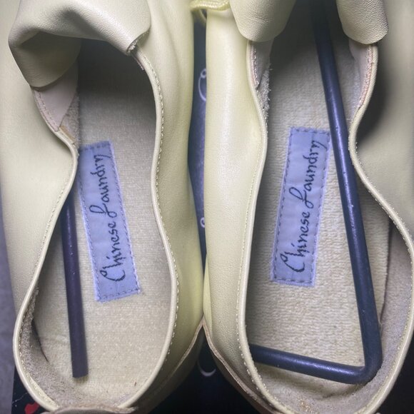 Chinese Laundry Womens Butter Yellow Soft Leather Lace-Up Shoes Casual Comfort - Picture 4 of 7